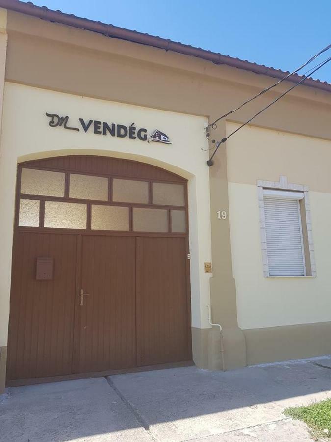 Dm Vendeghaz Виллань Экстерьер фото
