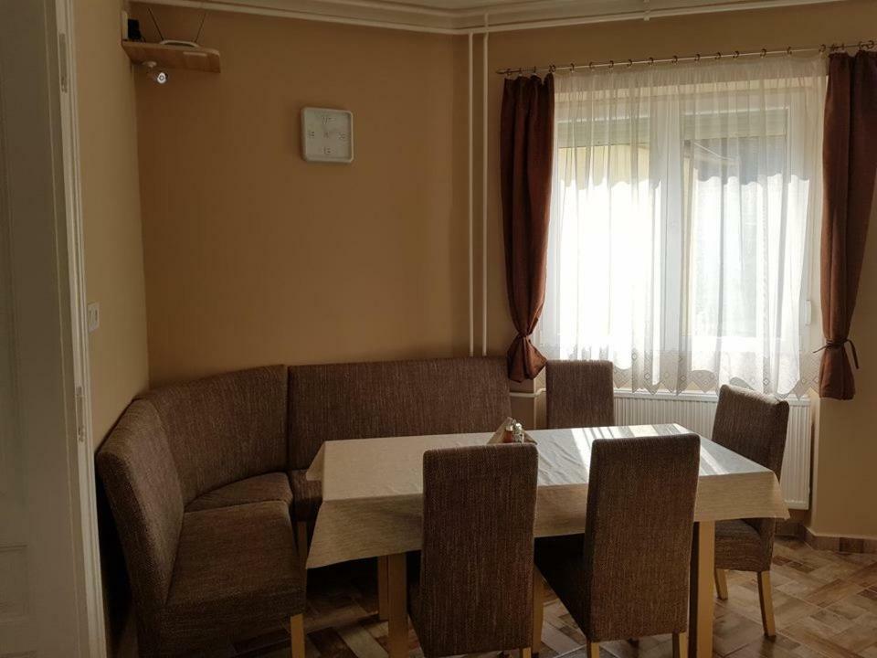 Dm Vendeghaz Виллань Экстерьер фото